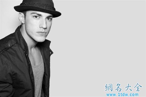 Tyler－－Michael Trevino